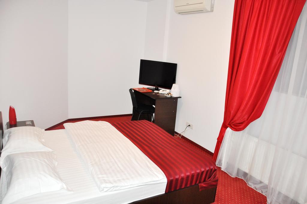 Hotel Thomas Bukares Ruang foto