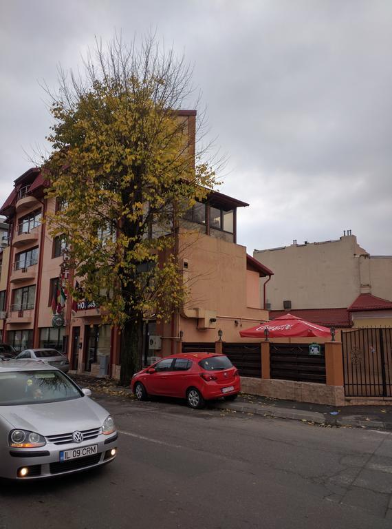 Hotel Thomas Bukares Bagian luar foto